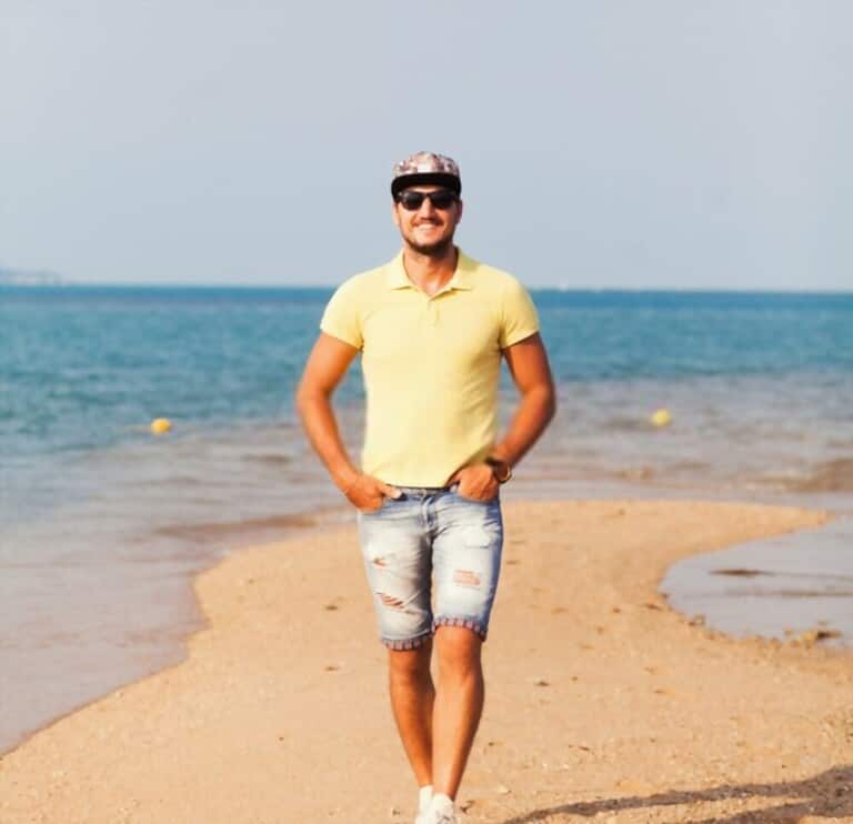 What To Wear To A Beach Party For Guys what-to-wear-to-a-beach-party-for-guys
